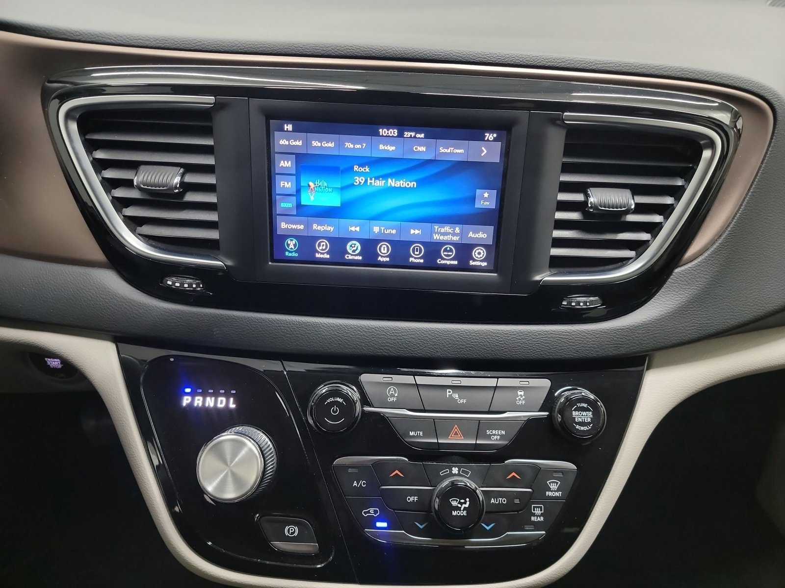 Used 2018 Chrysler Pacifica Touring Plus image 21