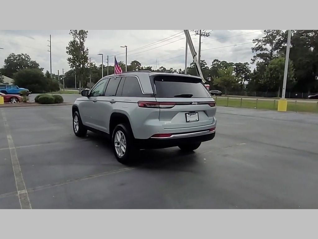 New 2025 Jeep Grand Cherokee Laredo X w/ Luxury Tech Group I image 28