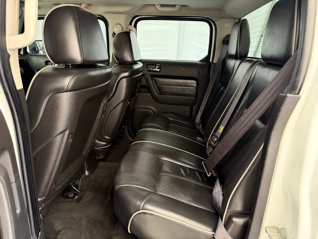 Used 2009 HUMMER H3T image 16