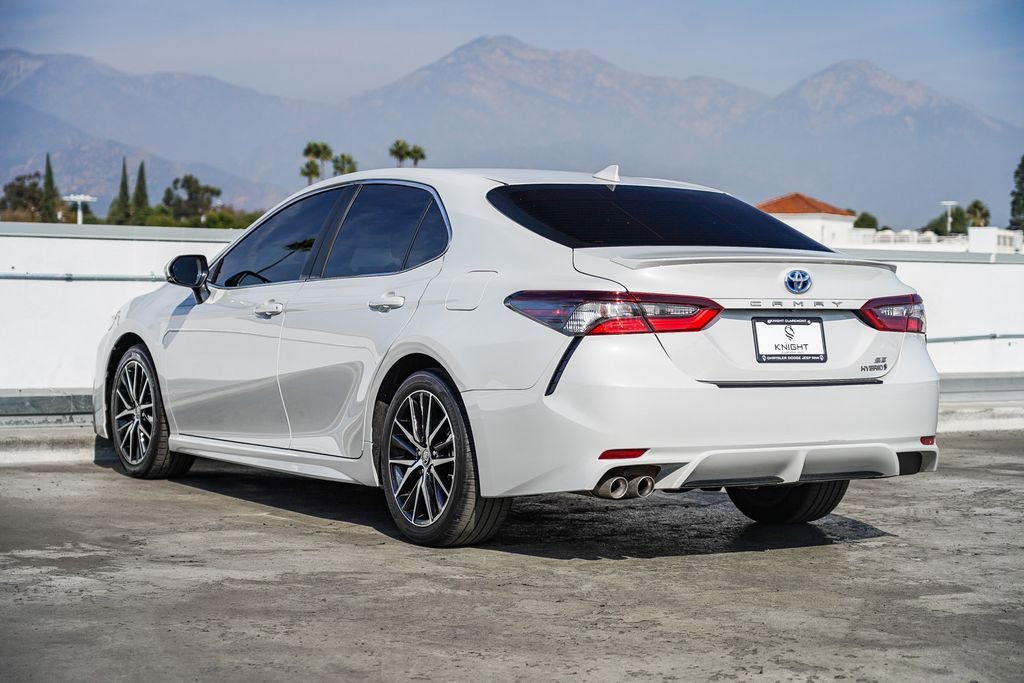 Used 2023 Toyota Camry SE image 7