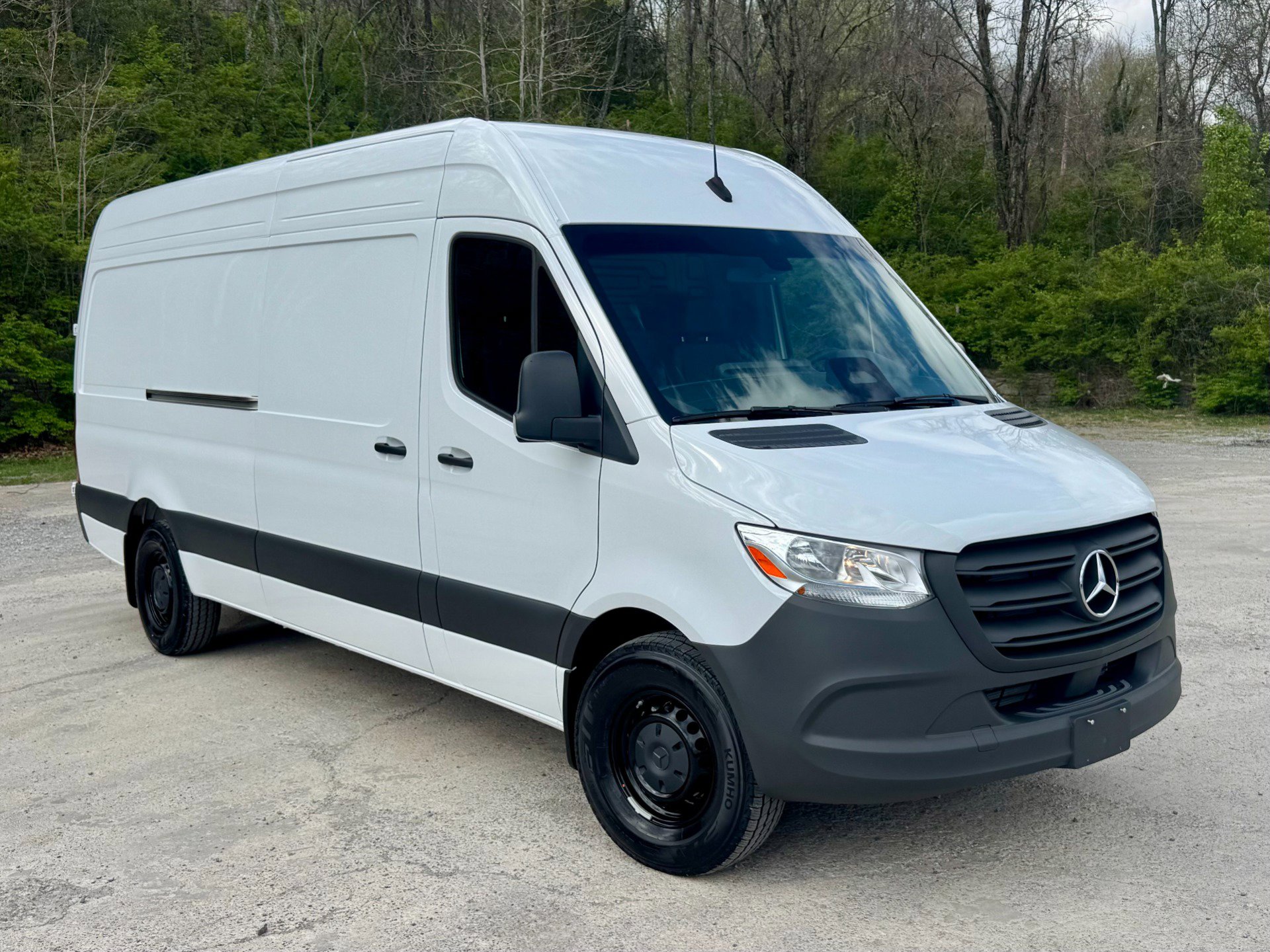 Used 2025 Mercedes-Benz Sprinter 2500 image 1