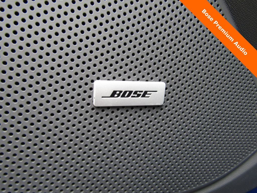 Used 2023 Chevrolet Camaro LT w/ Technology Package image 10