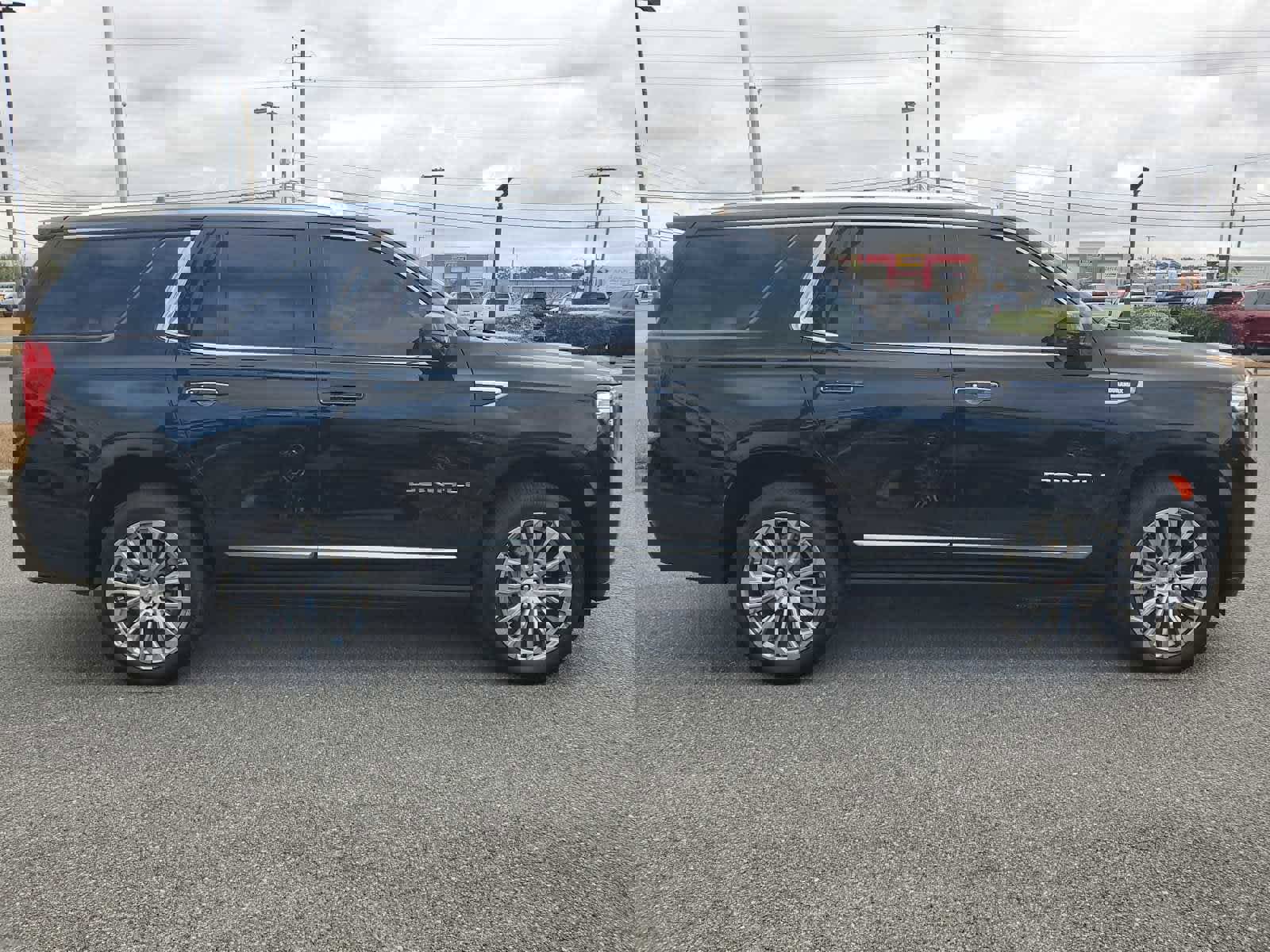 Certified 2024 GMC Yukon Denali image 7