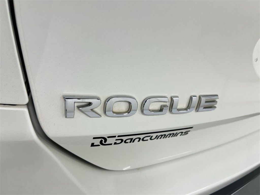 Used 2019 Nissan Rogue SL w/ Premium Package image 28
