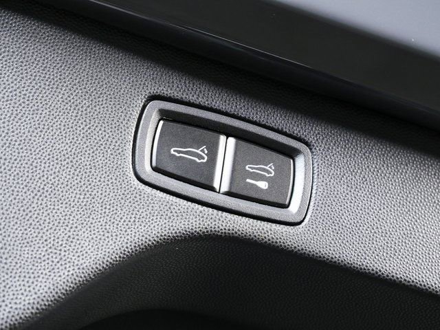 New 2026 Porsche Macan Turbo Electric image 33