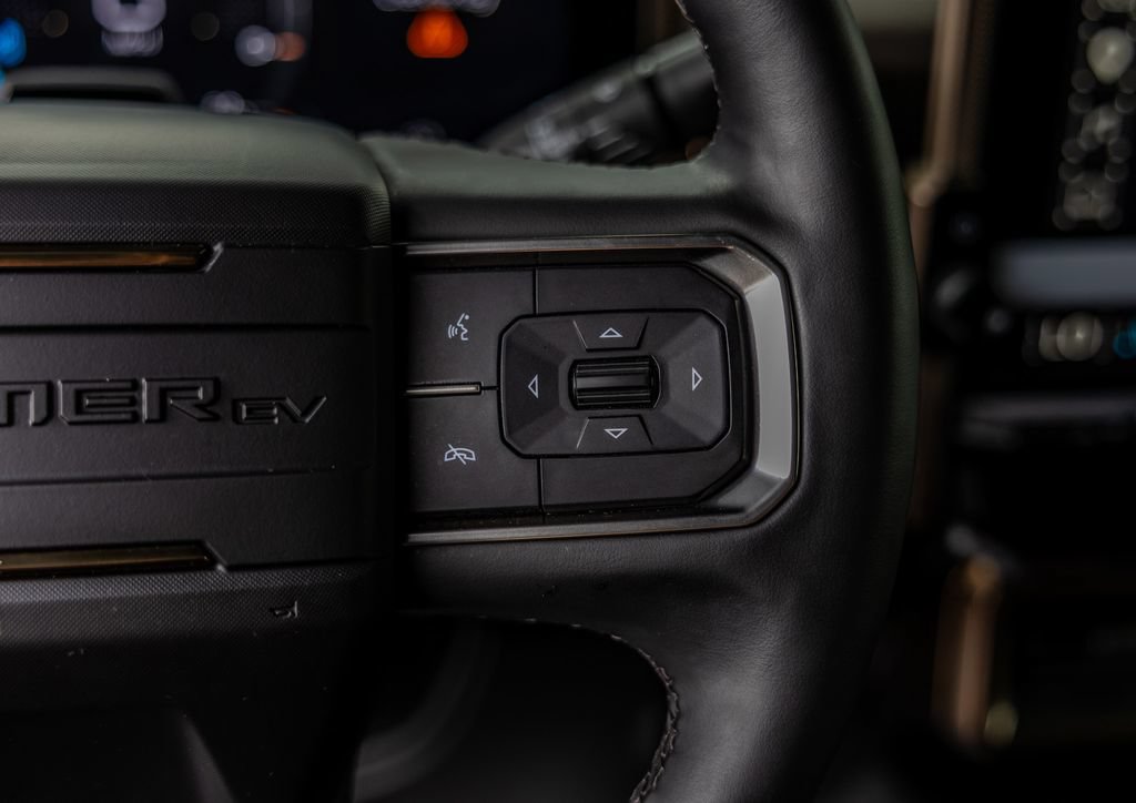 Used 2025 GMC Hummer EV 3X w/ LPO, Cargo Utility Package AWD/4WD image 7
