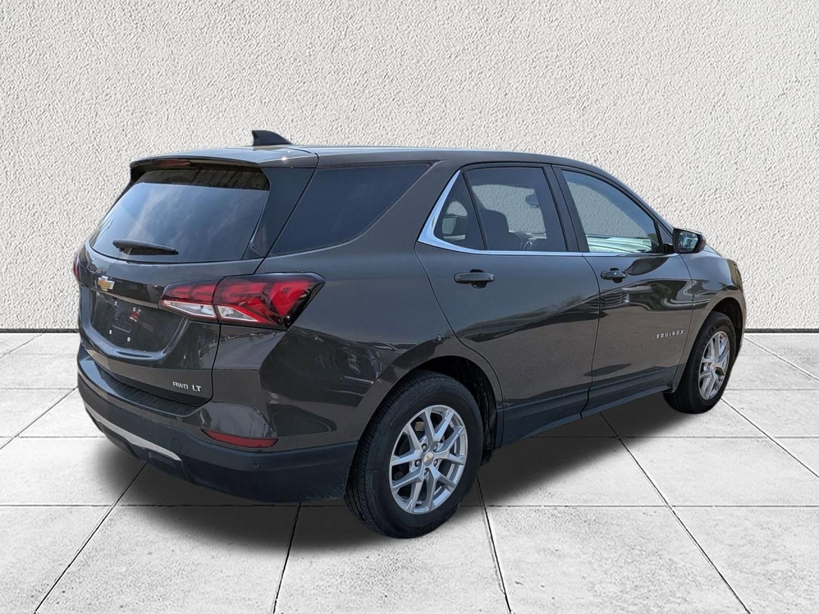 Used 2024 Chevrolet Equinox LT AWD/4WD image 3
