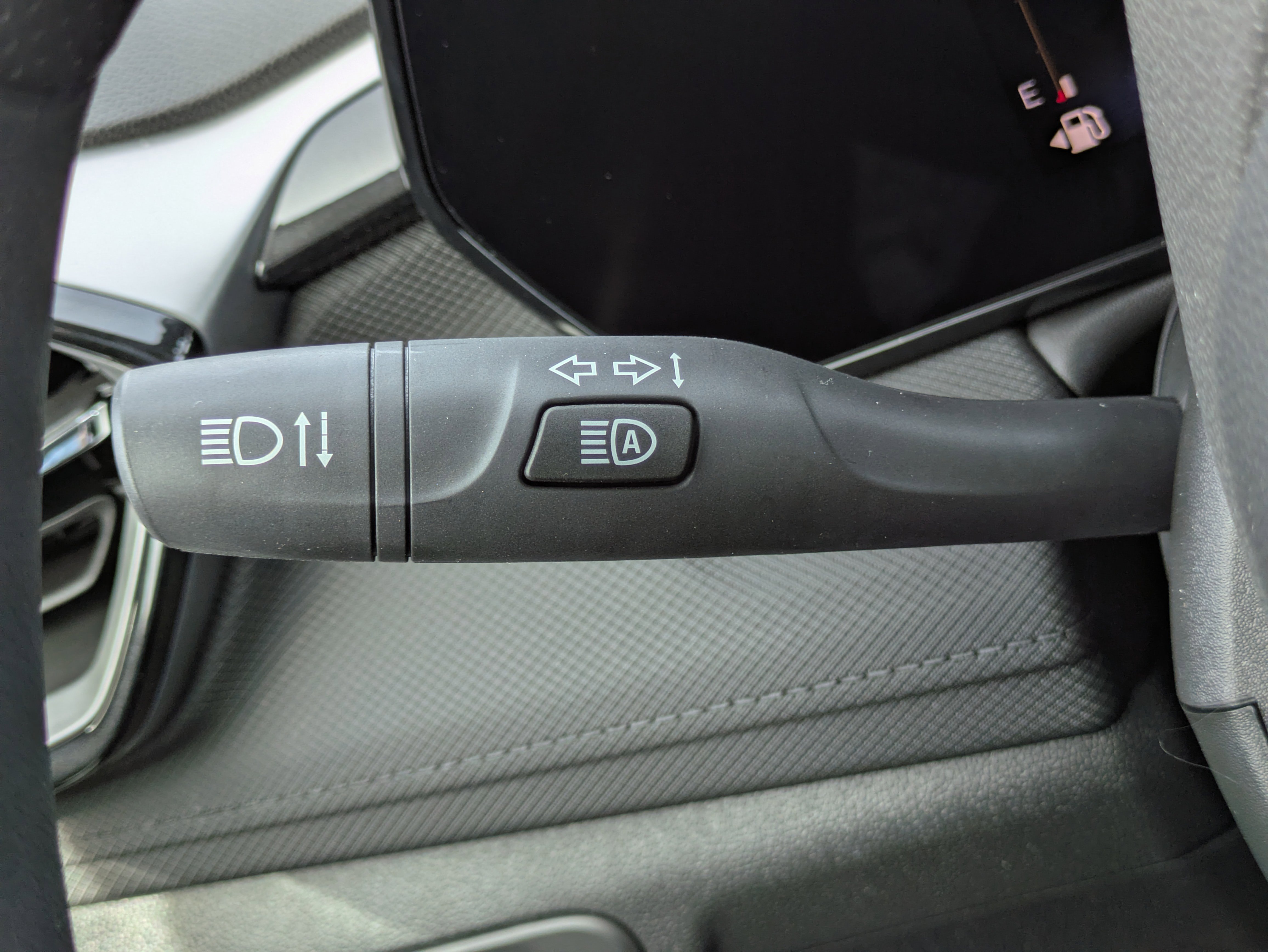 New 2026 Chevrolet Trax LT w/ Midnight Edition image 16