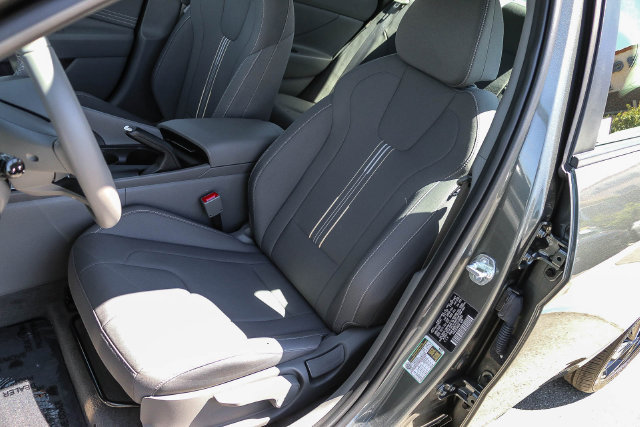 Certified 2026 Hyundai Elantra Sport FWD image 26