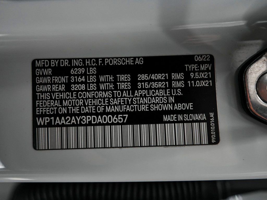 Used 2023 Porsche Cayenne image 15