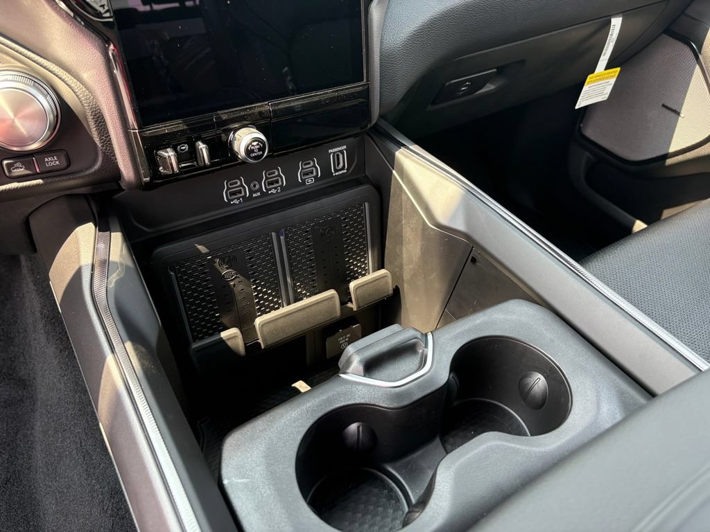 Used 2022 RAM 2500 Laramie AWD/4WD image 16