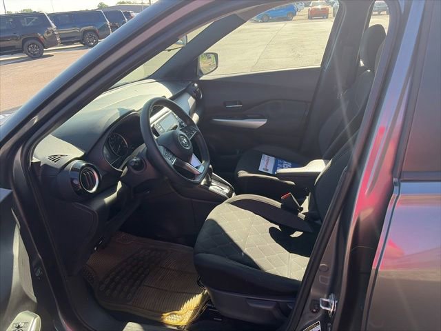 Used 2020 Nissan Kicks SV FWD image 10