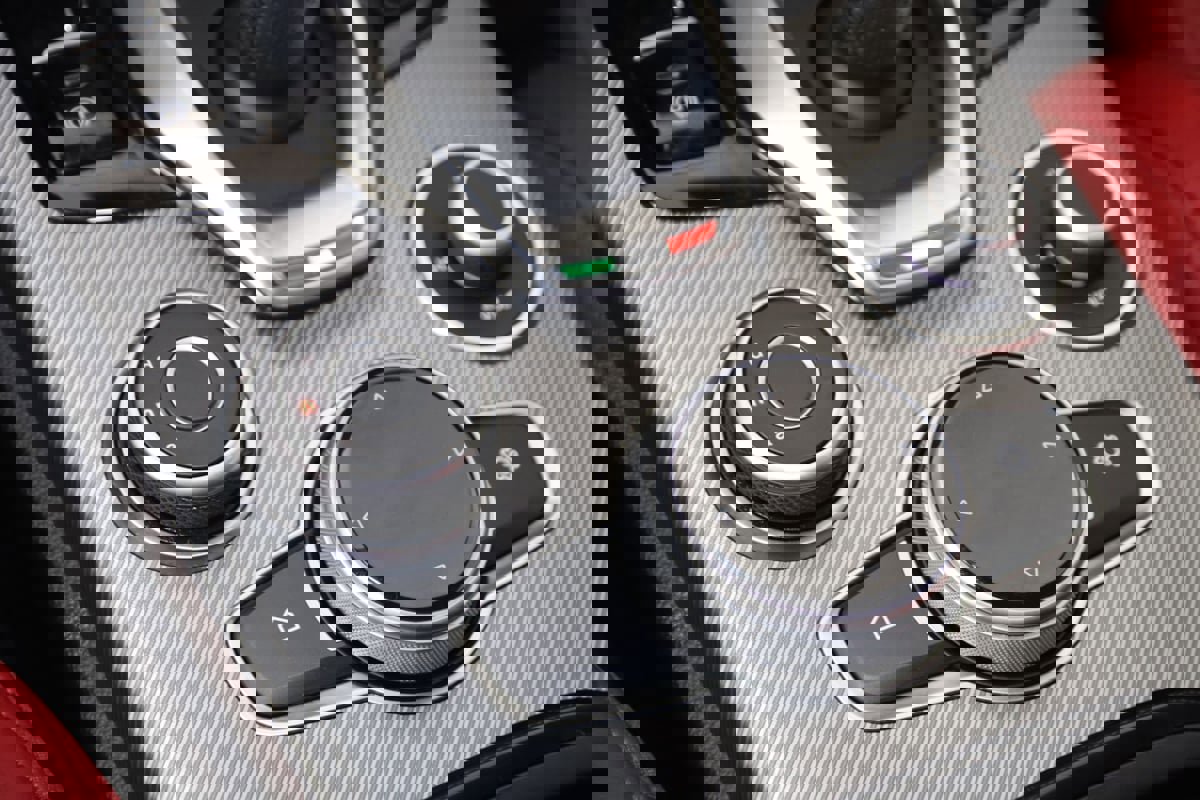 Used 2024 Alfa Romeo Stelvio Veloce image 20