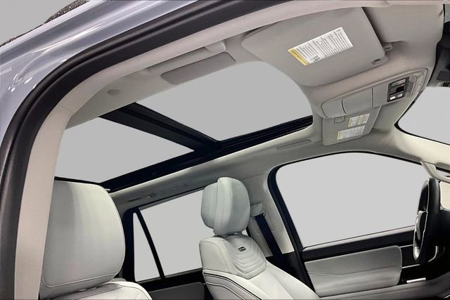 New 2026 Ford Expedition Max Platinum image 3