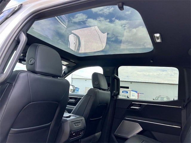 New 2025 GMC Sierra EV Denali image 8