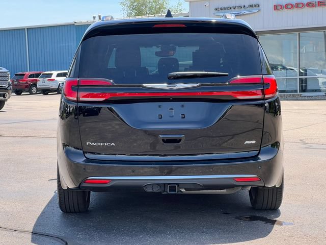 Used 2025 Chrysler Pacifica Pinnacle w/ Trailer Tow Group AWD/4WD image 54
