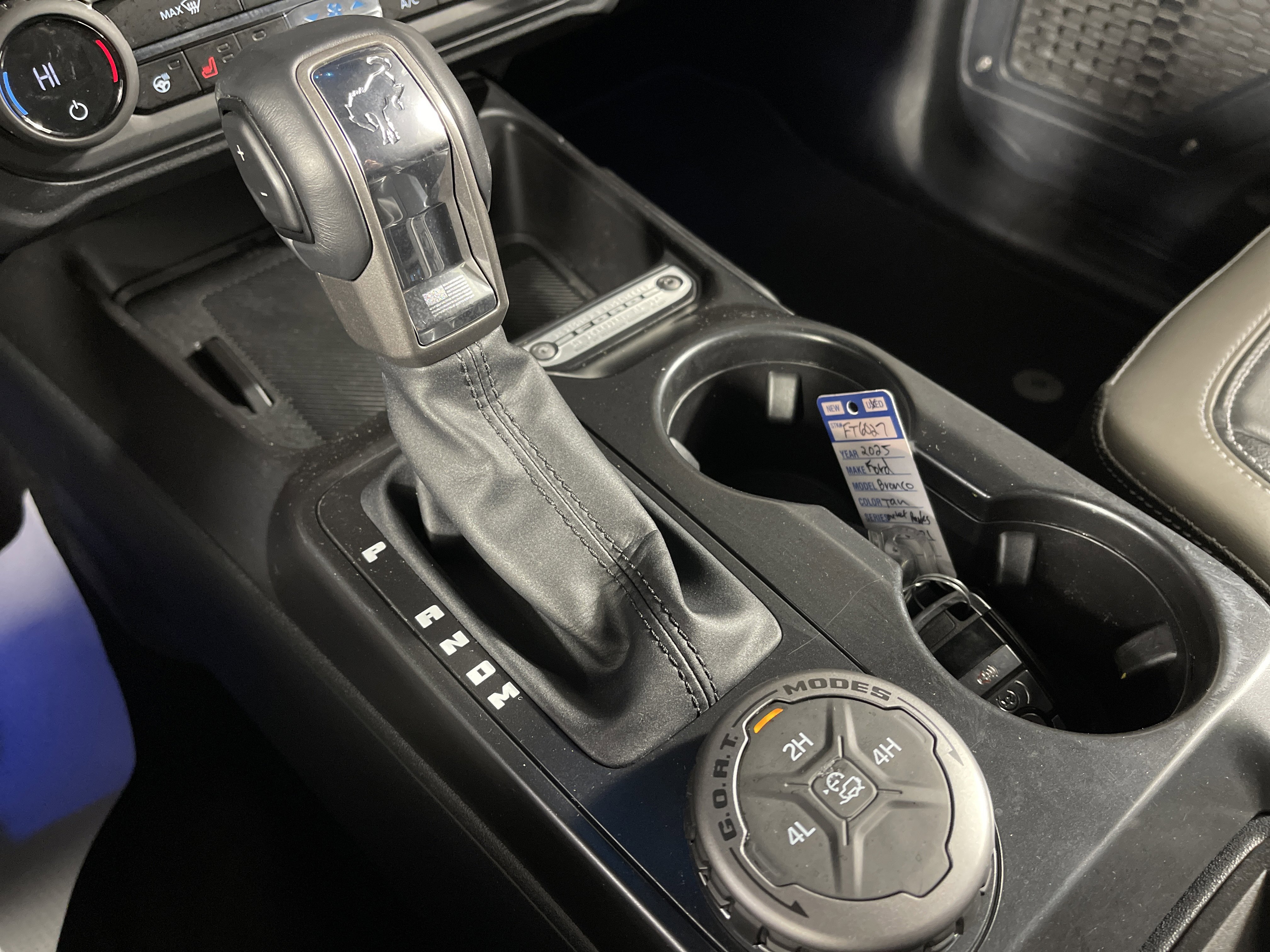 Used 2025 Ford Bronco Outer Banks image 25