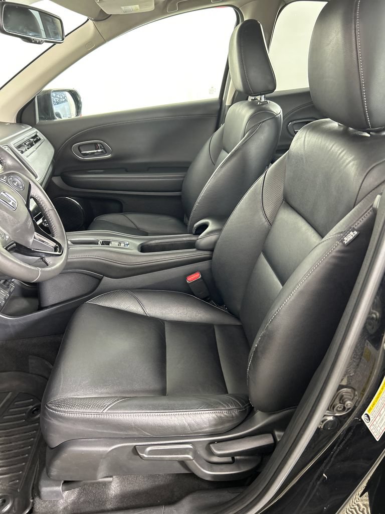 Used 2018 Honda HR-V EX-L image 11