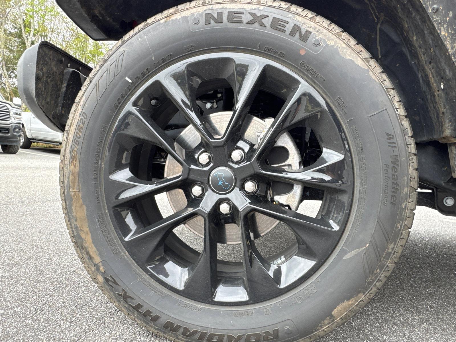 Used 2025 Jeep Wrangler Sahara image 12