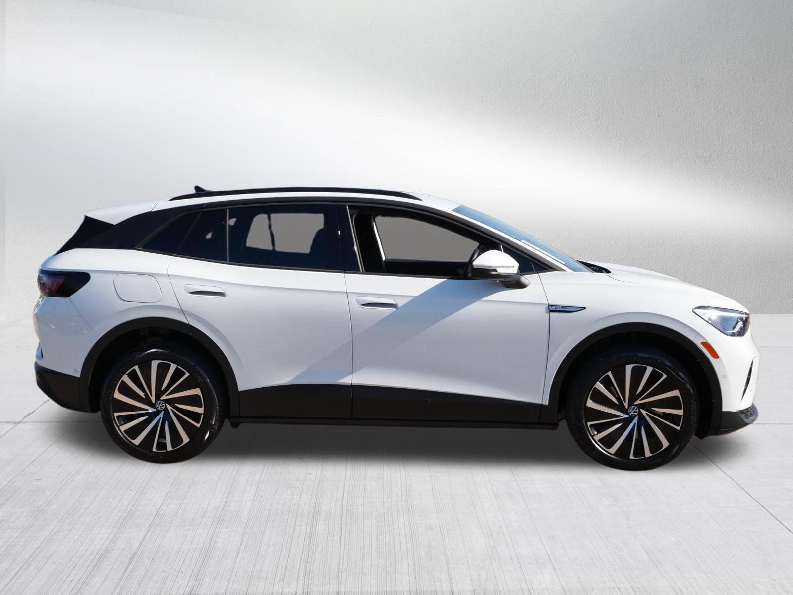 Certified 2024 Volkswagen ID.4 Pro AWD/4WD image 8