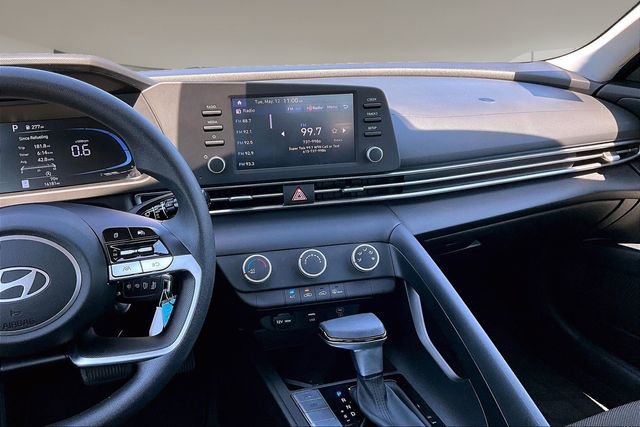 Used 2024 Hyundai Elantra SE FWD image 9