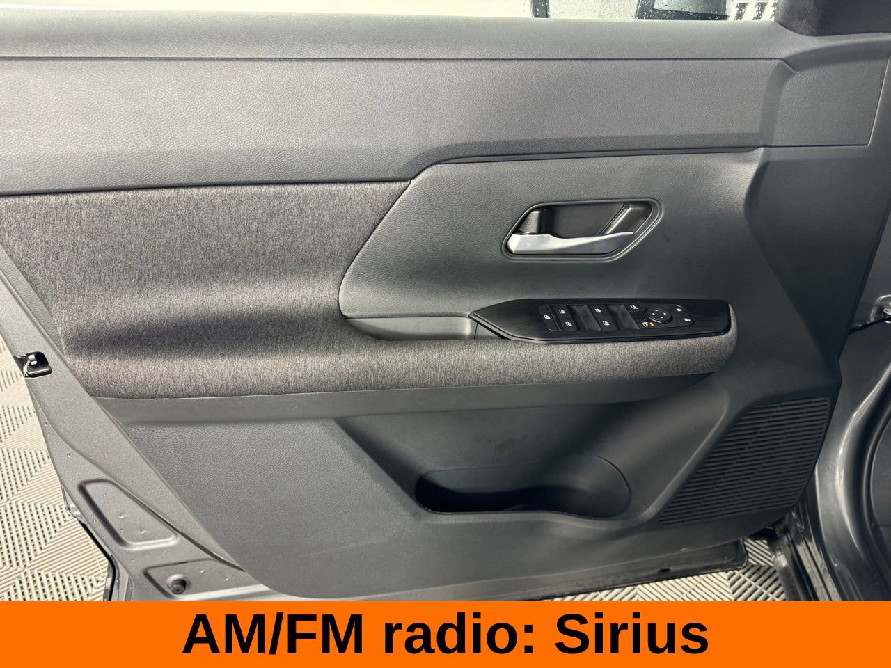 Used 2025 Nissan Kicks SV image 10