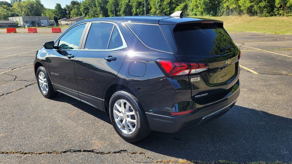 Used 2023 Chevrolet Equinox LT w/ Driver Convenience Package image 9