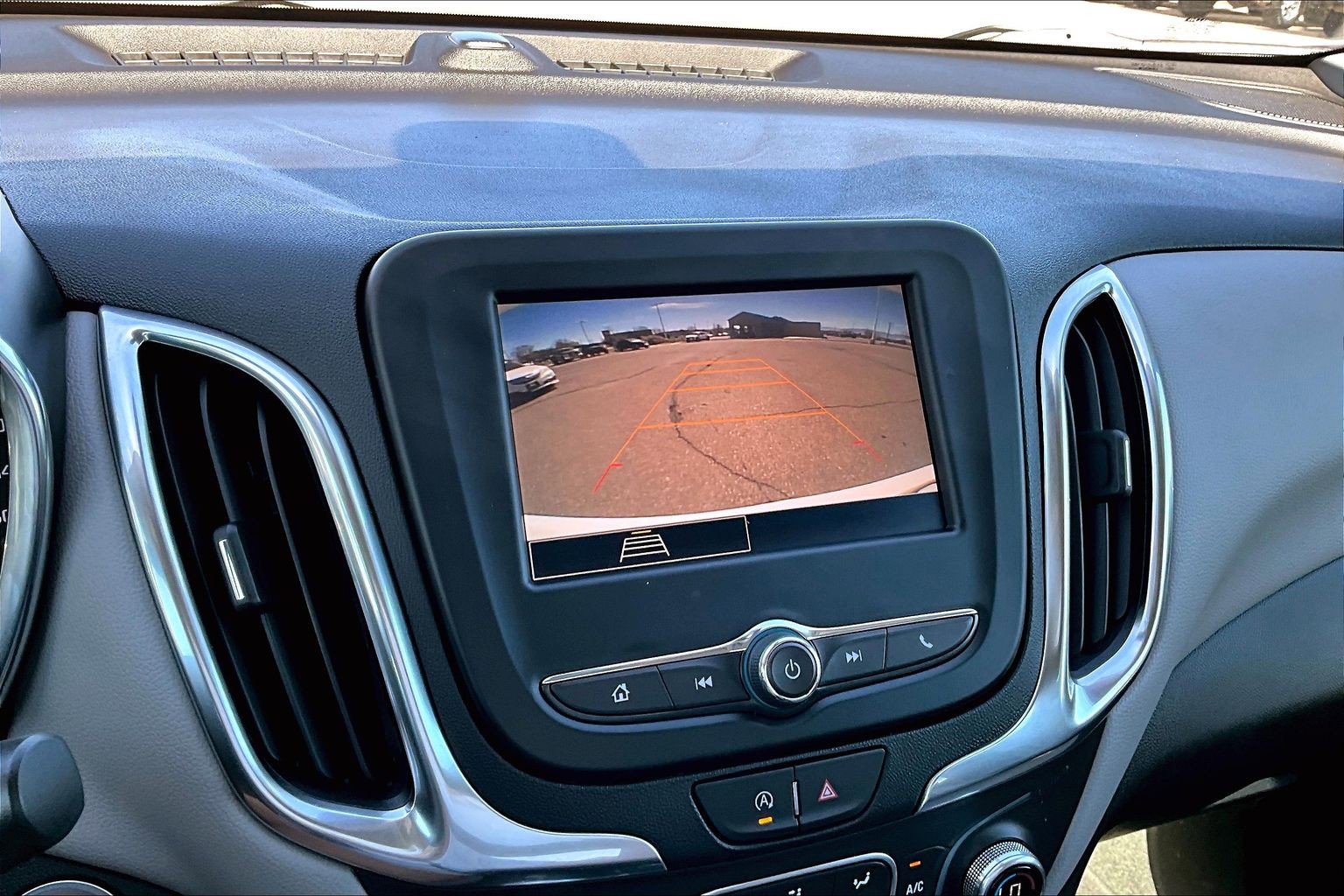 Used 2024 Chevrolet Equinox LT AWD/4WD image 14