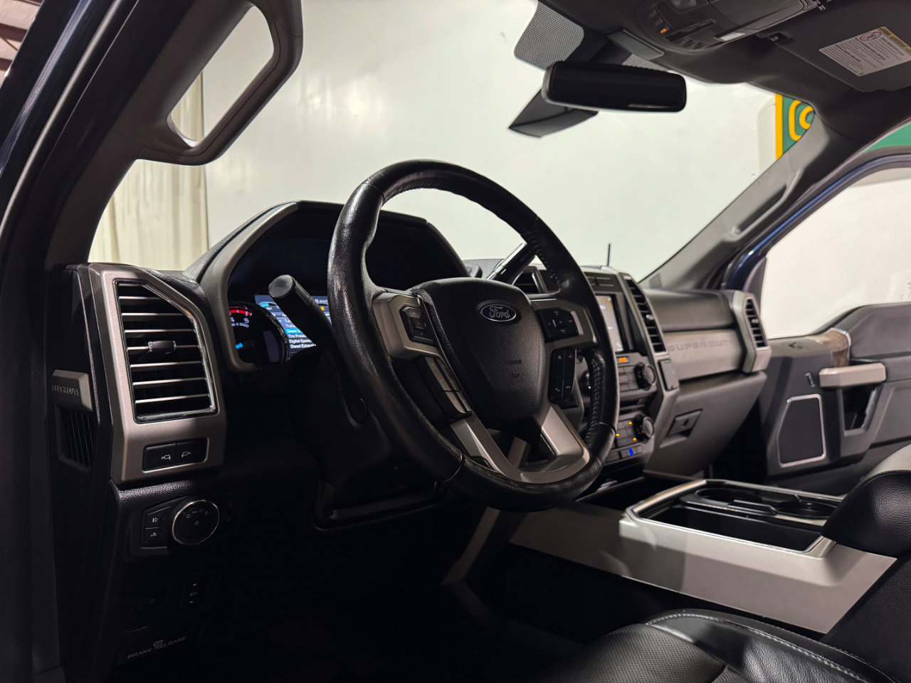 Used 2017 Ford F250 Lariat w/ Lariat Ultimate Package image 14