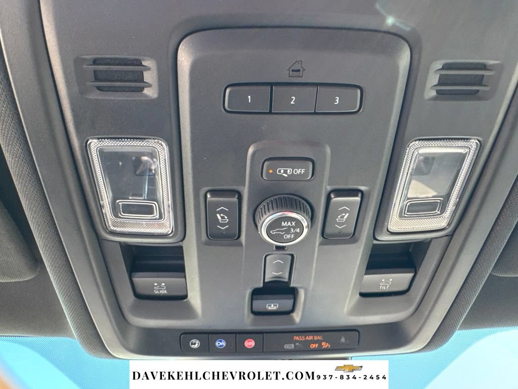 Used 2023 Chevrolet Tahoe High Country AWD/4WD image 13