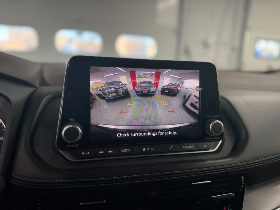 Used 2023 Nissan Rogue SV w/ SV Premium Package image 21