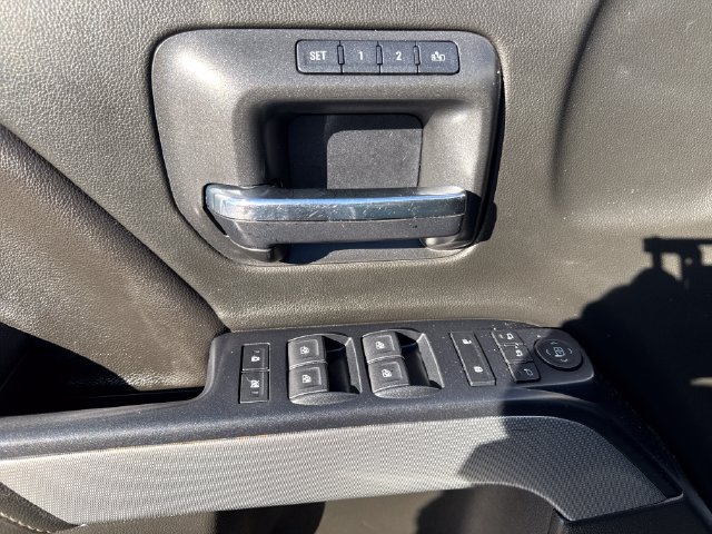 Used 2018 Chevrolet Silverado 1500 LTZ Z71 w/ Redline Edition AWD/4WD image 11