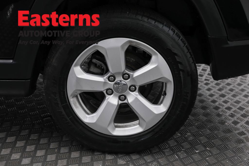 Used 2019 Jeep Compass Latitude w/ Cold Weather Group image 34