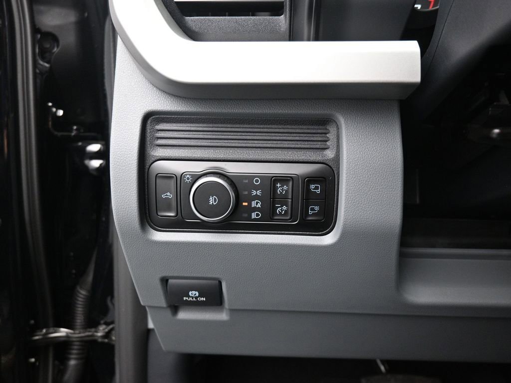 New 2026 Ford F350 XLT w/ FX4 Off-Road Package image 12