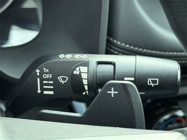 Used 2024 Nissan Rogue SV image 32