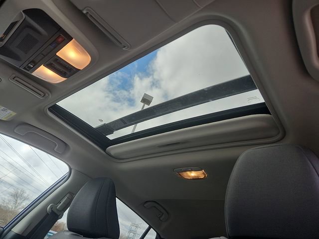 Used 2026 Subaru Crosstrek 2.0i Premium image 14