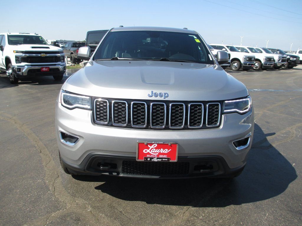 Used 2020 Jeep Grand Cherokee Laredo w/ Quick Order Package 2BN North image 12