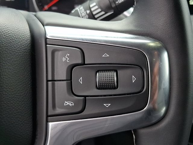 Used 2025 Chevrolet Blazer LT w/ Sound & Technology Package FWD image 18