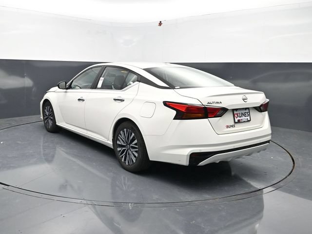Used 2025 Nissan Altima 2.5 SV FWD image 6