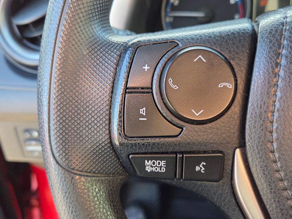 Used 2017 Toyota RAV4 LE image 24