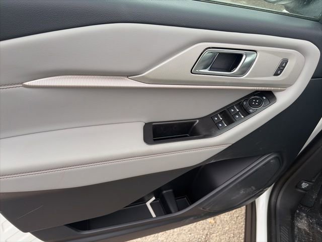 New 2026 Ford Explorer Active w/ Active Comfort Package image 17