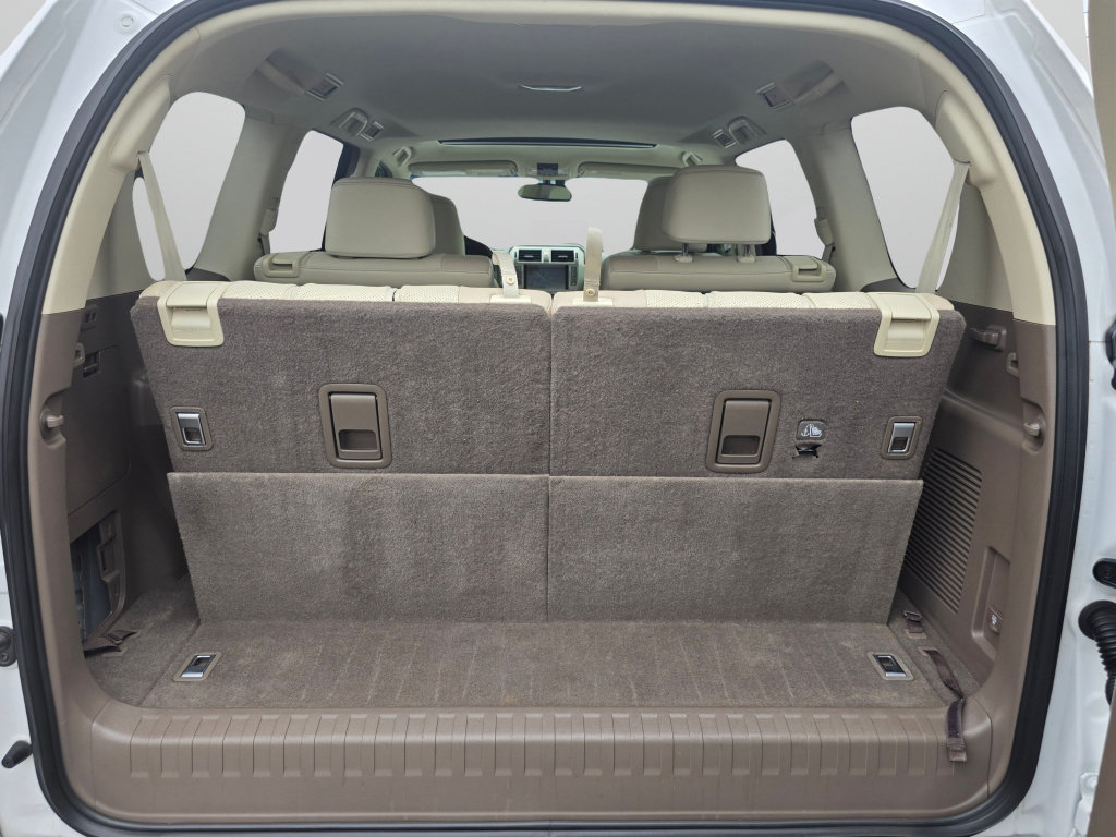 Used 2018 Lexus GX 460 Premium AWD/4WD image 23