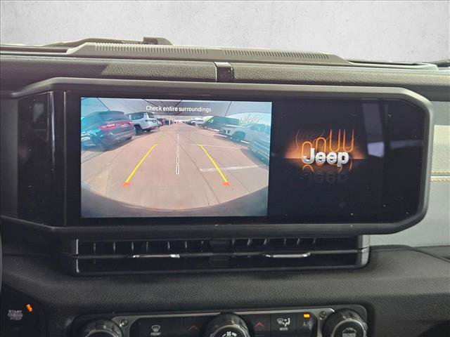 Used 2024 Jeep Wrangler Unlimited AWD/4WD image 12