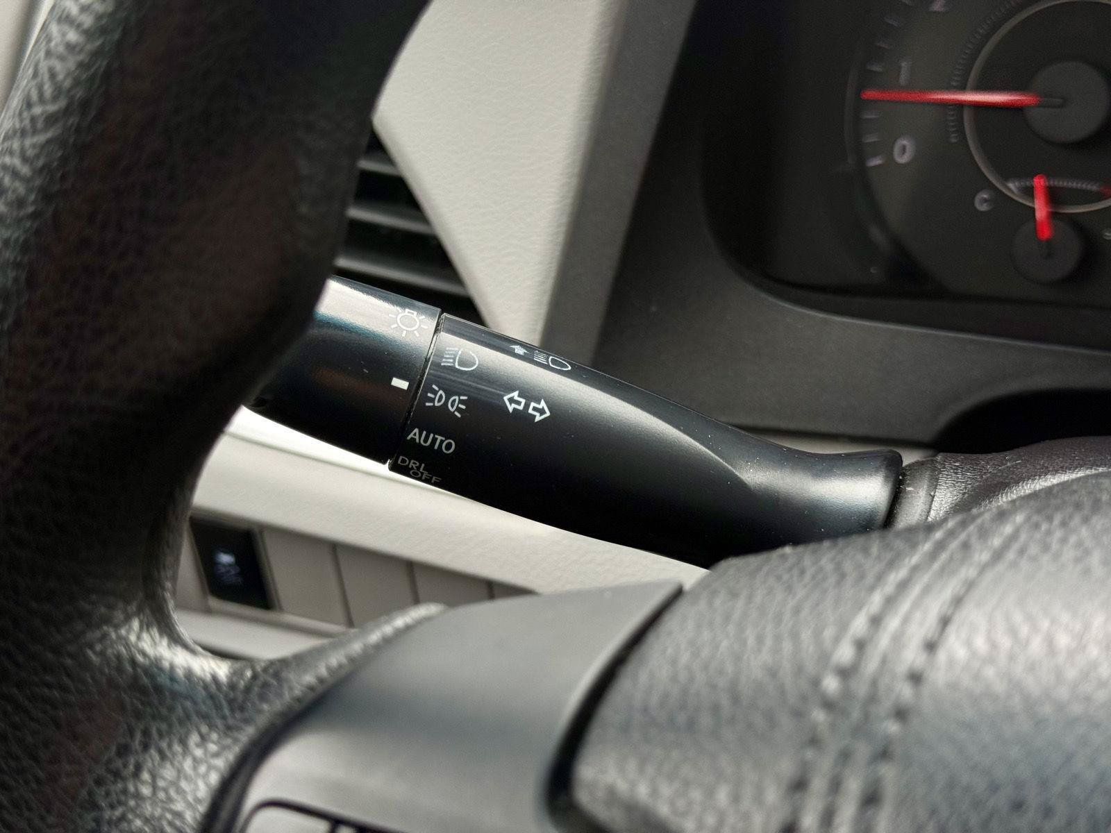 Used 2015 Toyota Sienna LE FWD image 20