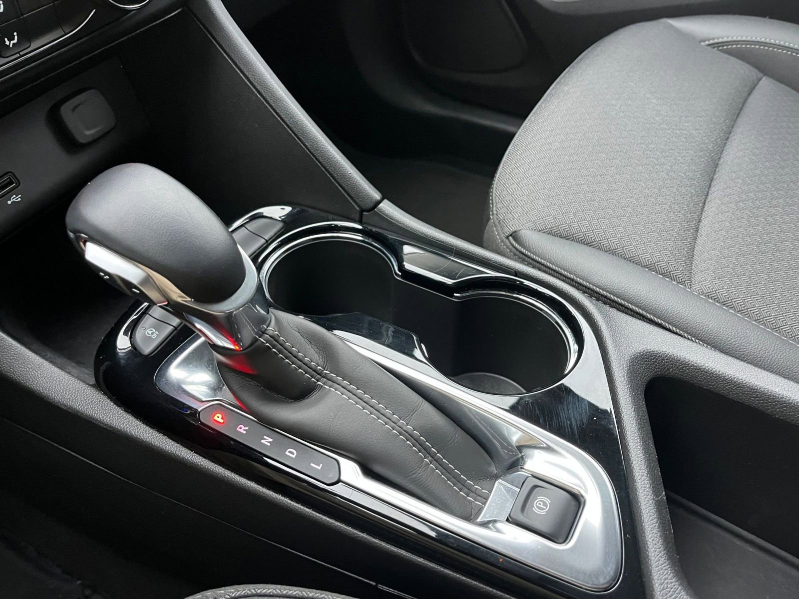 Used 2025 Buick Encore GX Preferred image 40