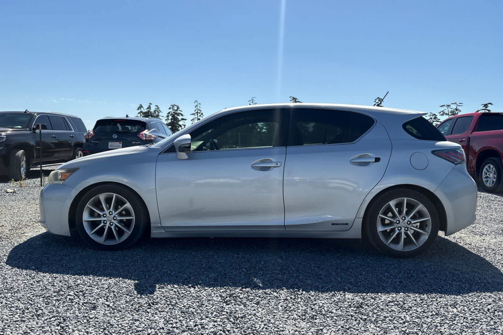 Used 2012 Lexus CT 200h Premium w/ Premium Audio Pkg FWD image 6