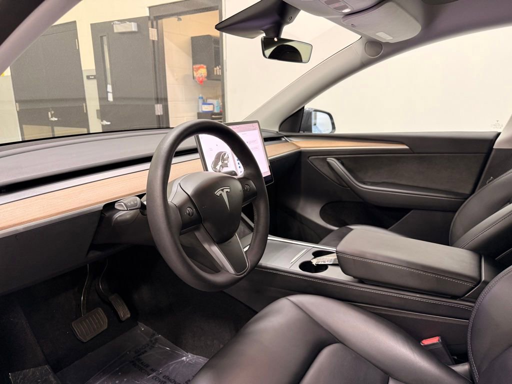 Used 2023 Tesla Model Y Long Range image 11