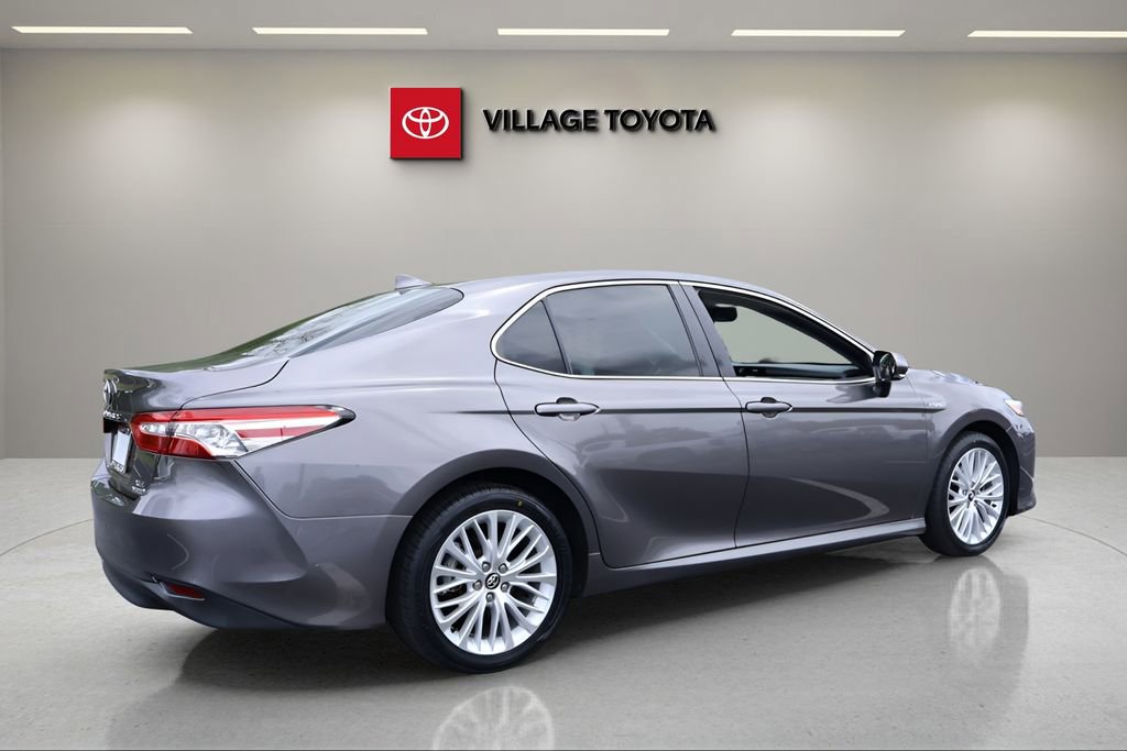 Certified 2020 Toyota Camry XLE FWD image 5