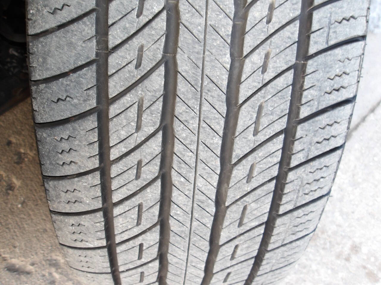 Used 2014 Lincoln MKS image 43