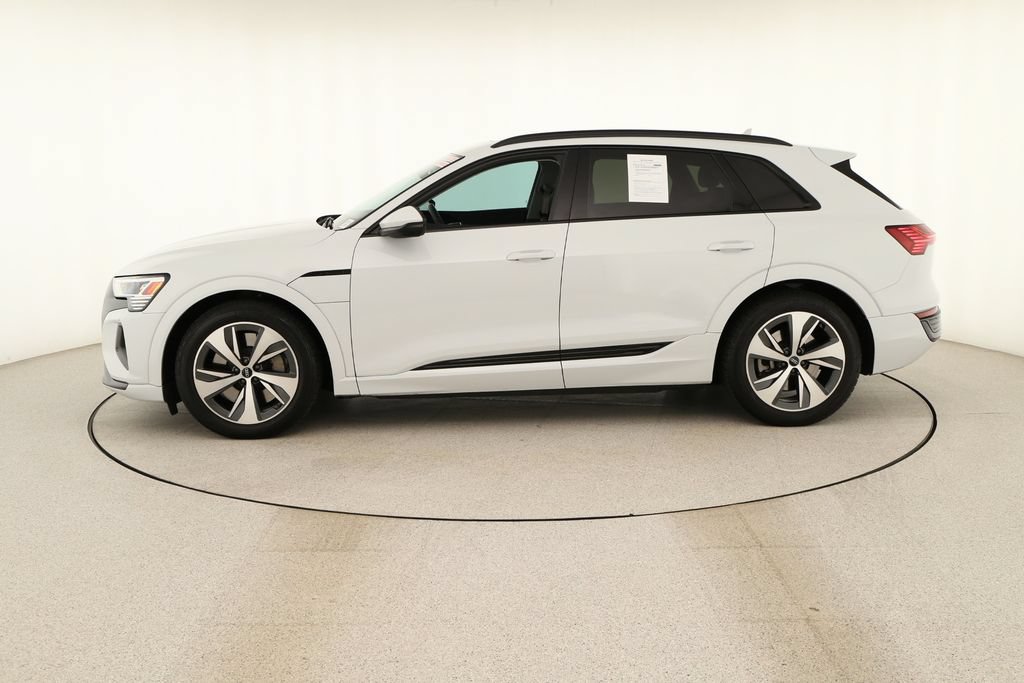 Certified 2024 Audi Q8 e-tron Premium AWD/4WD image 2